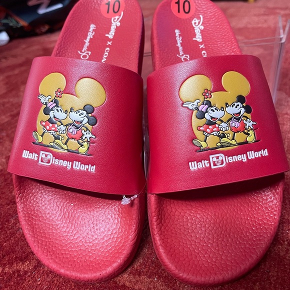 Disney X Coach Sport Slide With Mickey Mouse And Minnie Mouse. - Picture 6 of 14